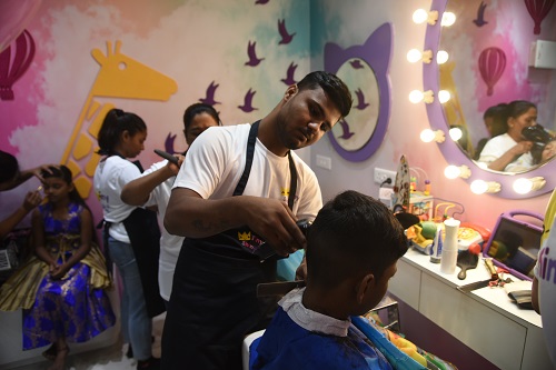 Kids haircut salon in Navi Mumbai